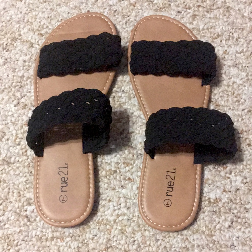 rue 21 black crisscrossed sandals